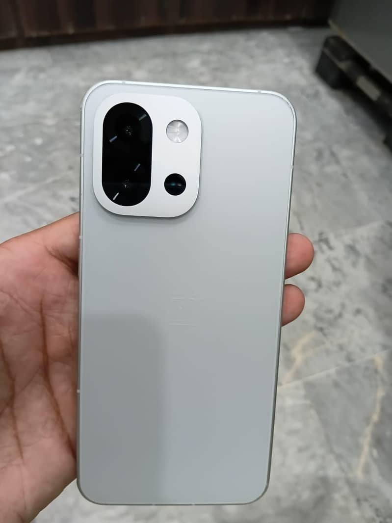 One Plus 13t 0
