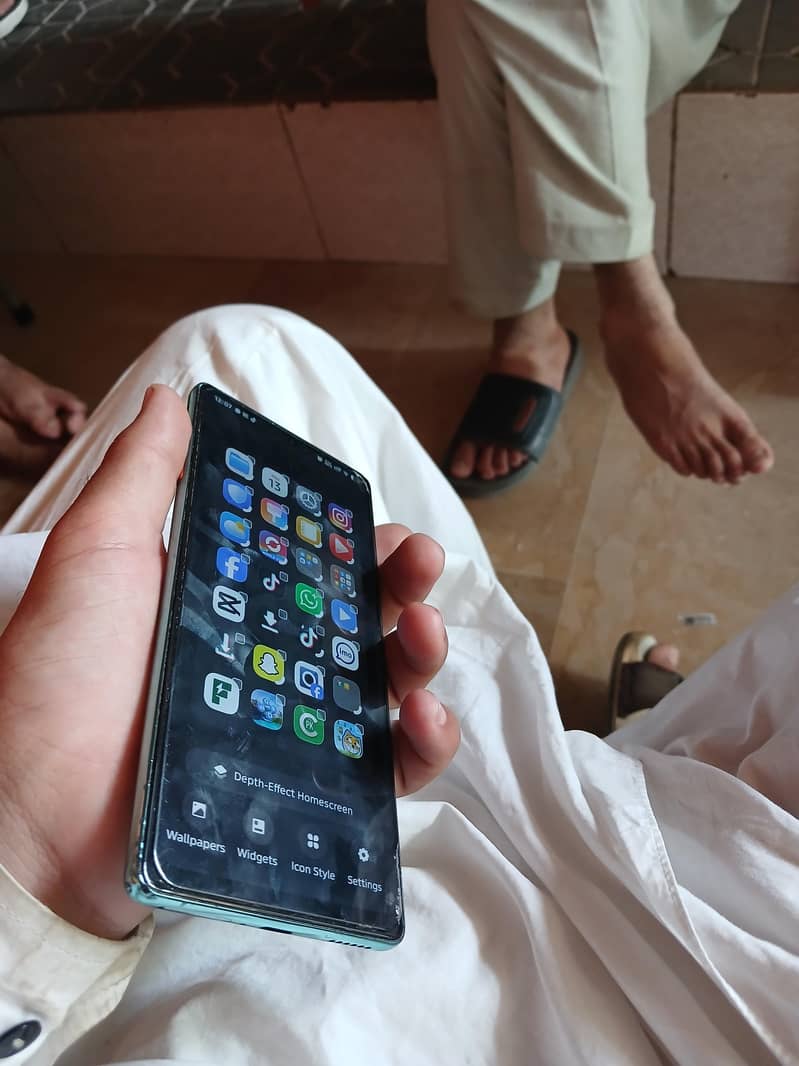 Tecno CAMON 40 0