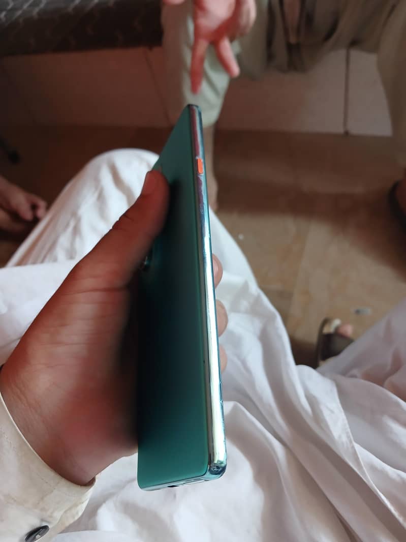 Tecno CAMON 40 2