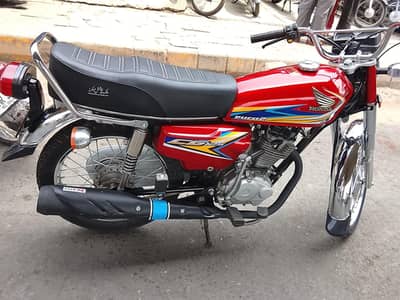 Honda CG 125 for sale contact 0/3/2/9/3/6/8/3/3/8/0. only WhatsApp on