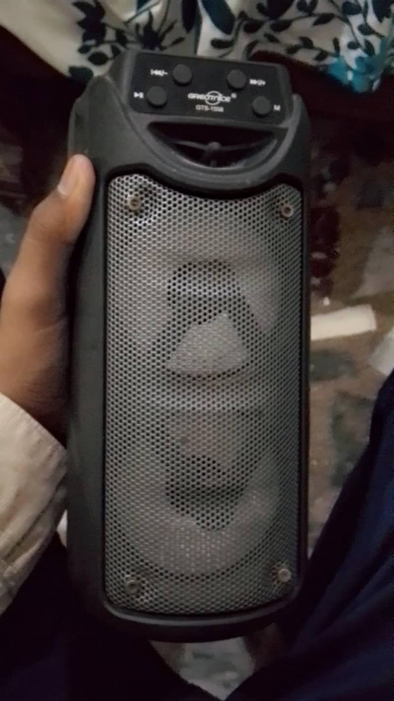 Wireless Bluetooth speaker 1