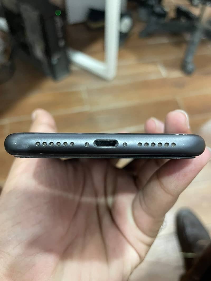 Apple iPhone 11 1