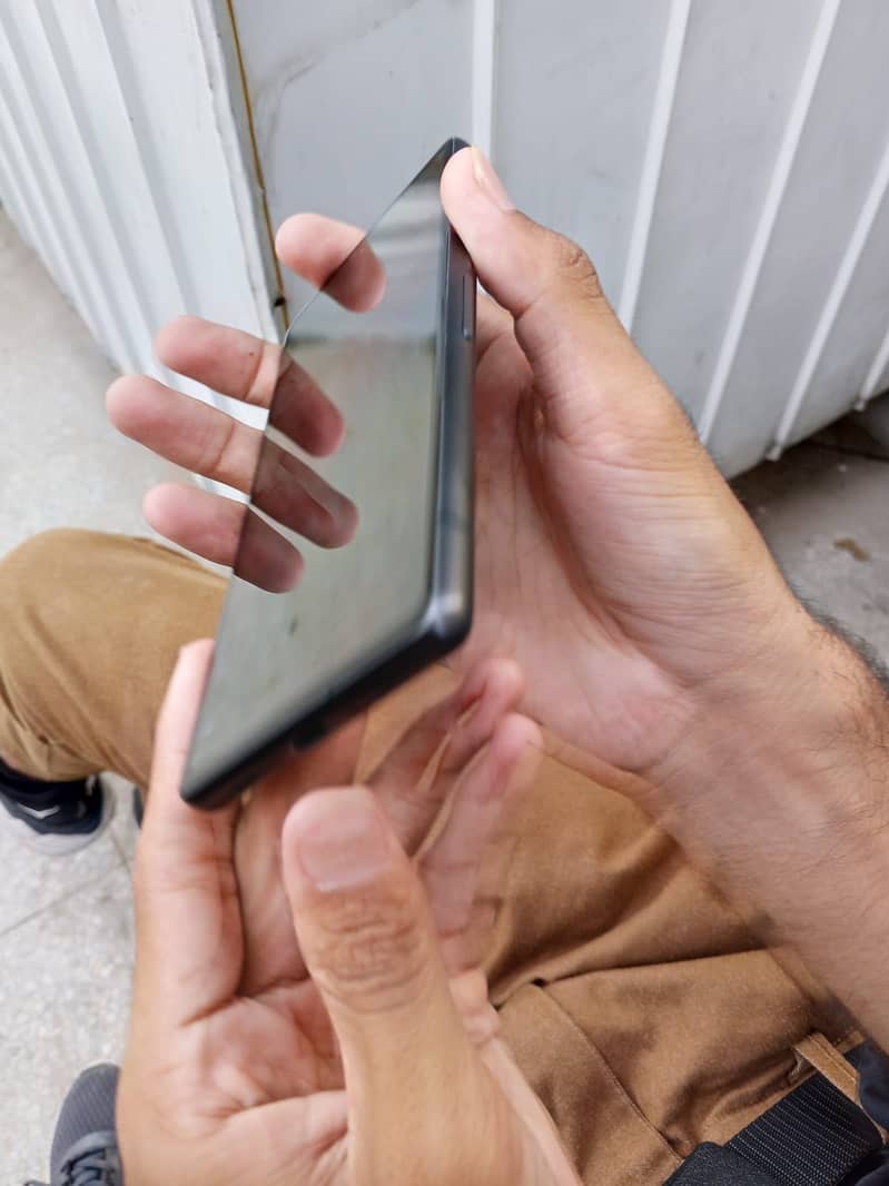 Google Pixel 7a 4
