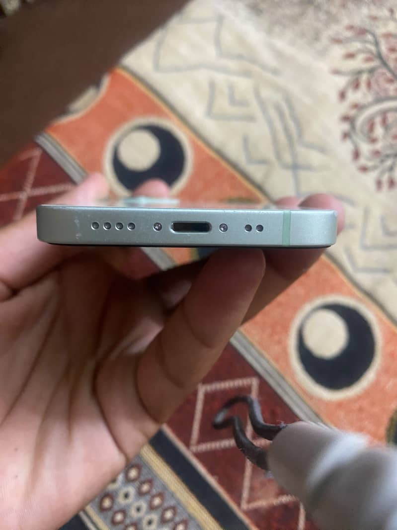 Apple iPhone 12 mini 6