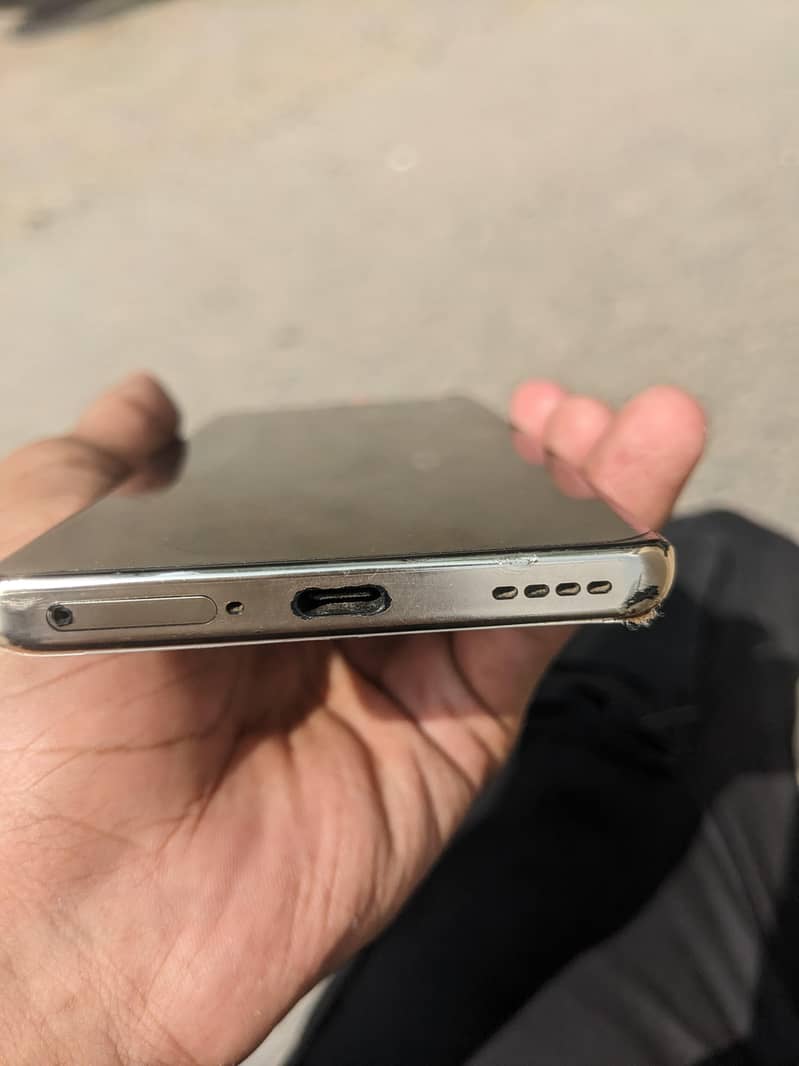 Realme 12 Pro Plus 4