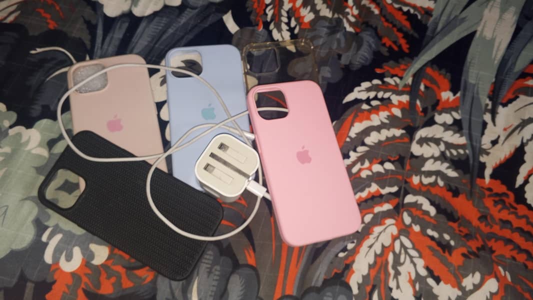 Apple iPhone 13 3