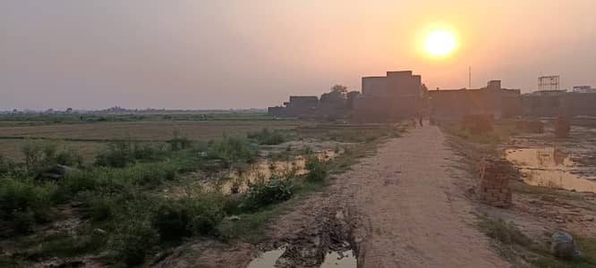 Prime Location 5 Marla Plot for Sale on Ferozepur Road in Lahore