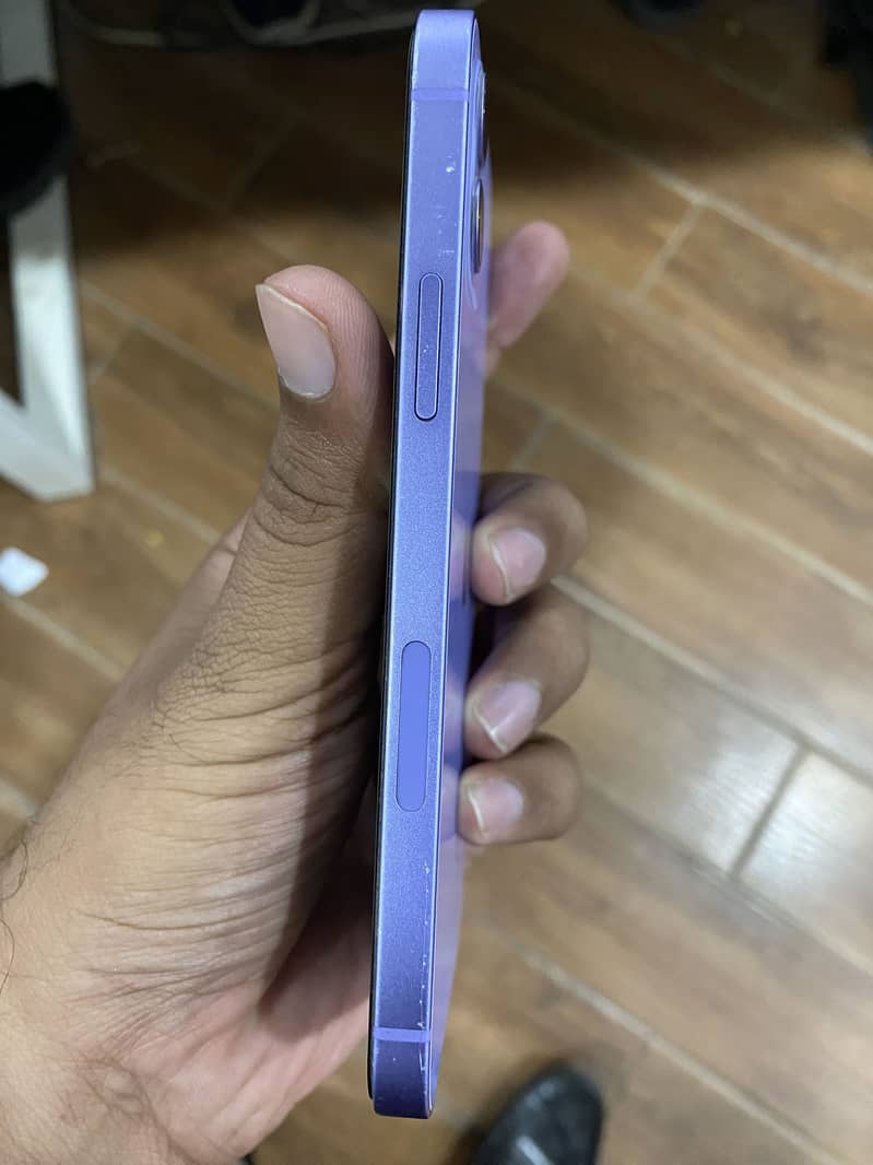 Apple iPhone 12 2