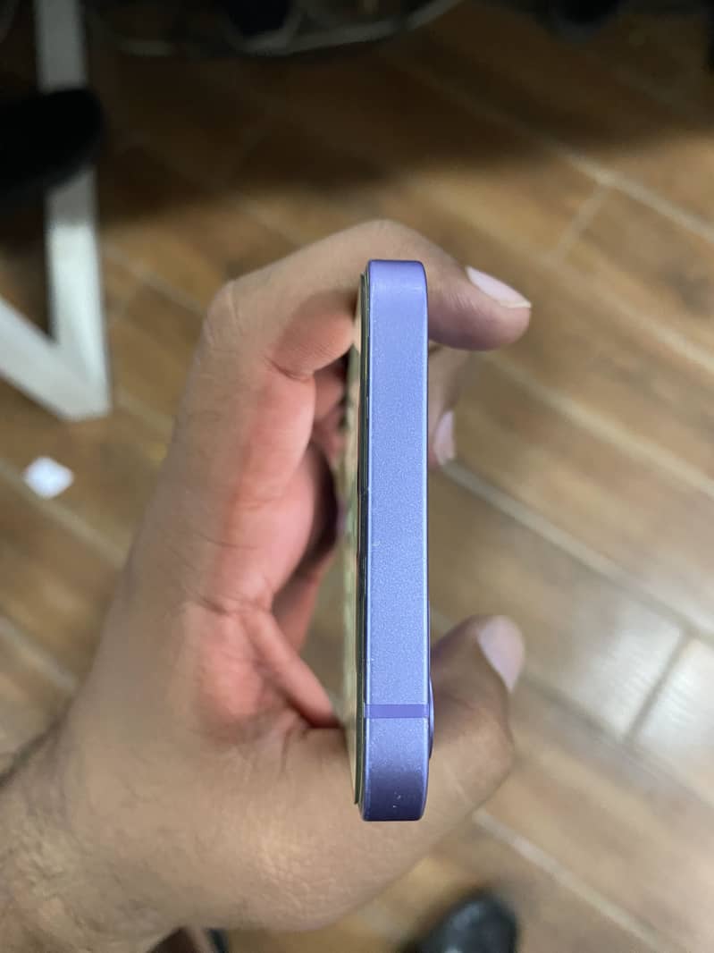 Apple iPhone 12 3