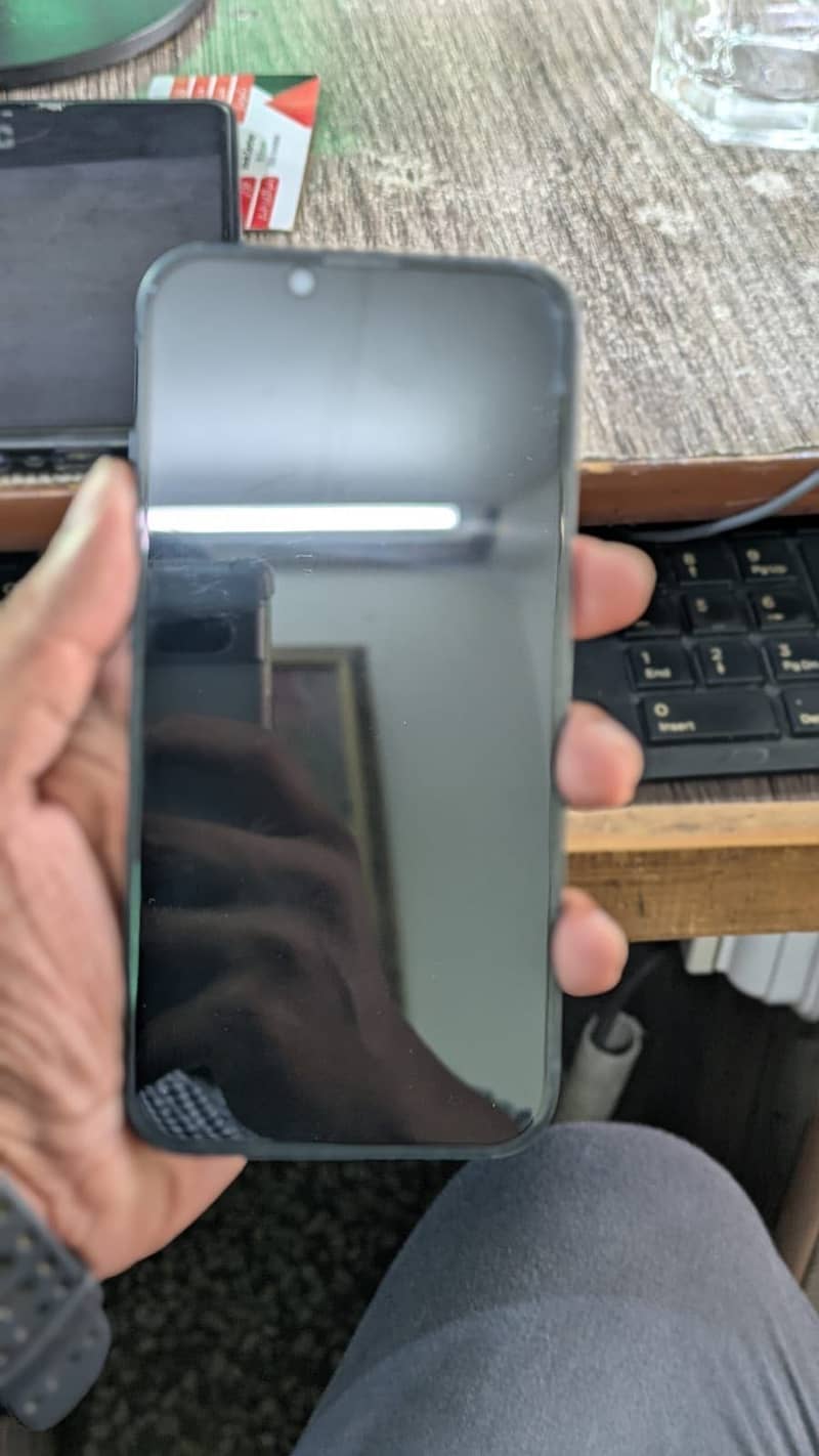 Apple iPhone 13 2