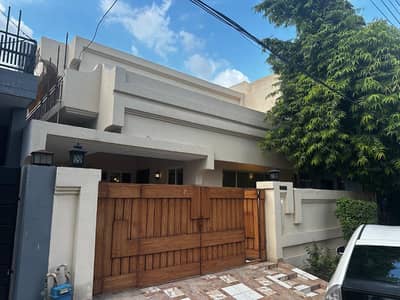 10 MARLA MARVELS CONDITION HOUSE TOP LOCATION PHASE 3