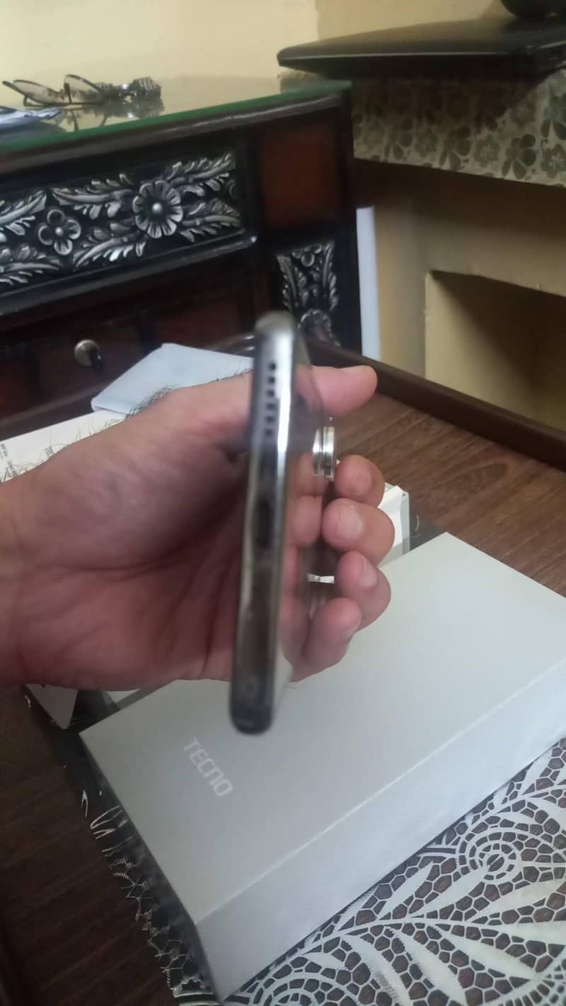 Tecno CAMON 40 Pro 5
