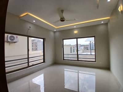 Book A Upper Portion Of 2800 Square Feet In I-8/3 Islamabad