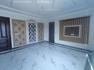Prime Location MDA Co-operative Housing Scheme 20 Marla House Up For sale