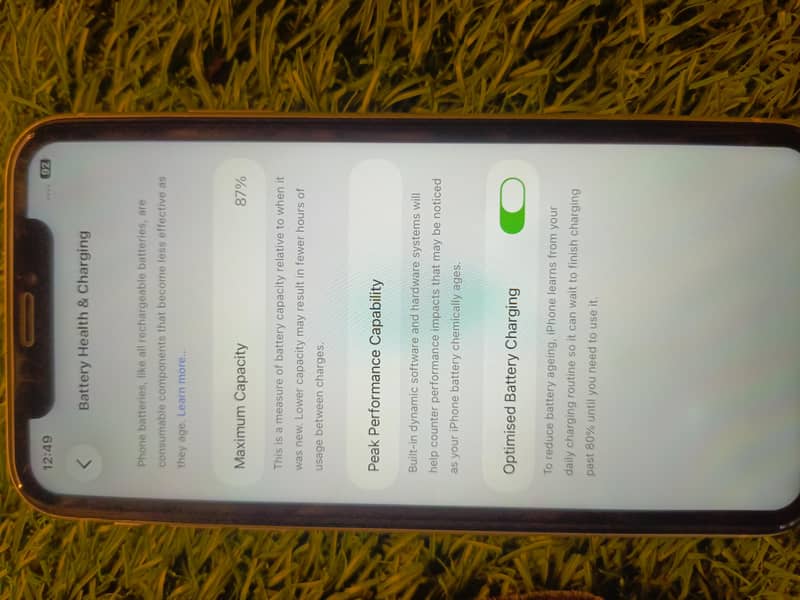 Apple iPhone 11 4