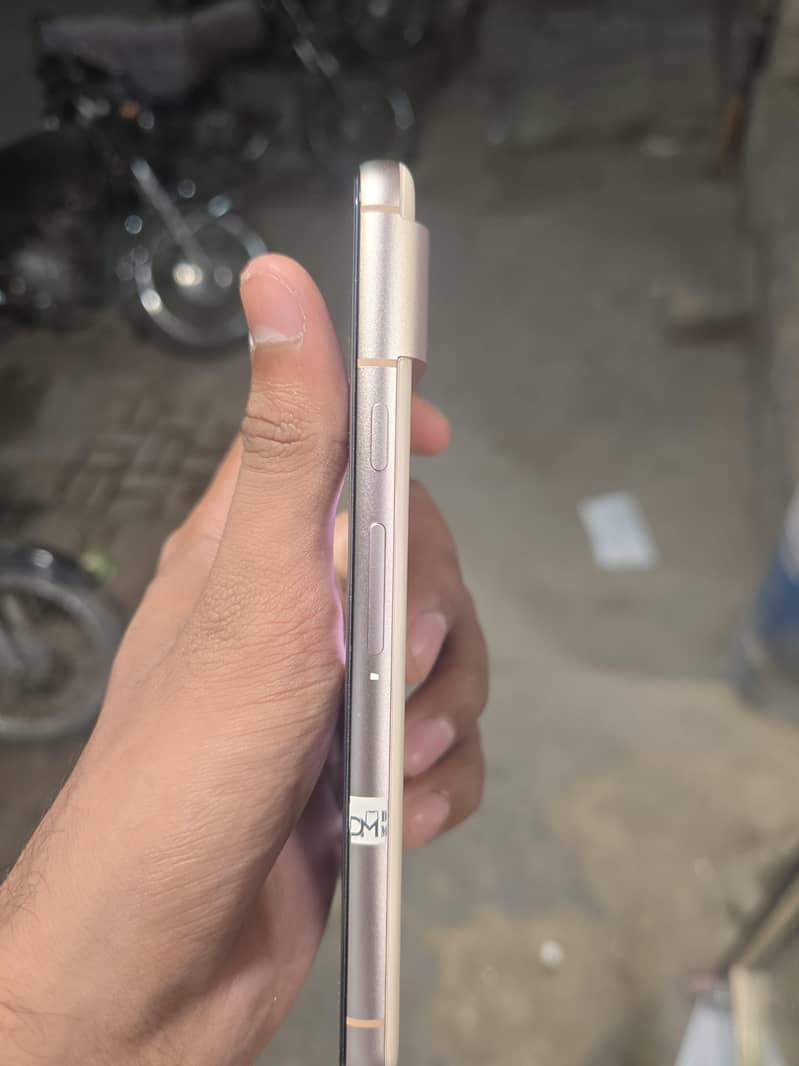 Google Pixel 8 1