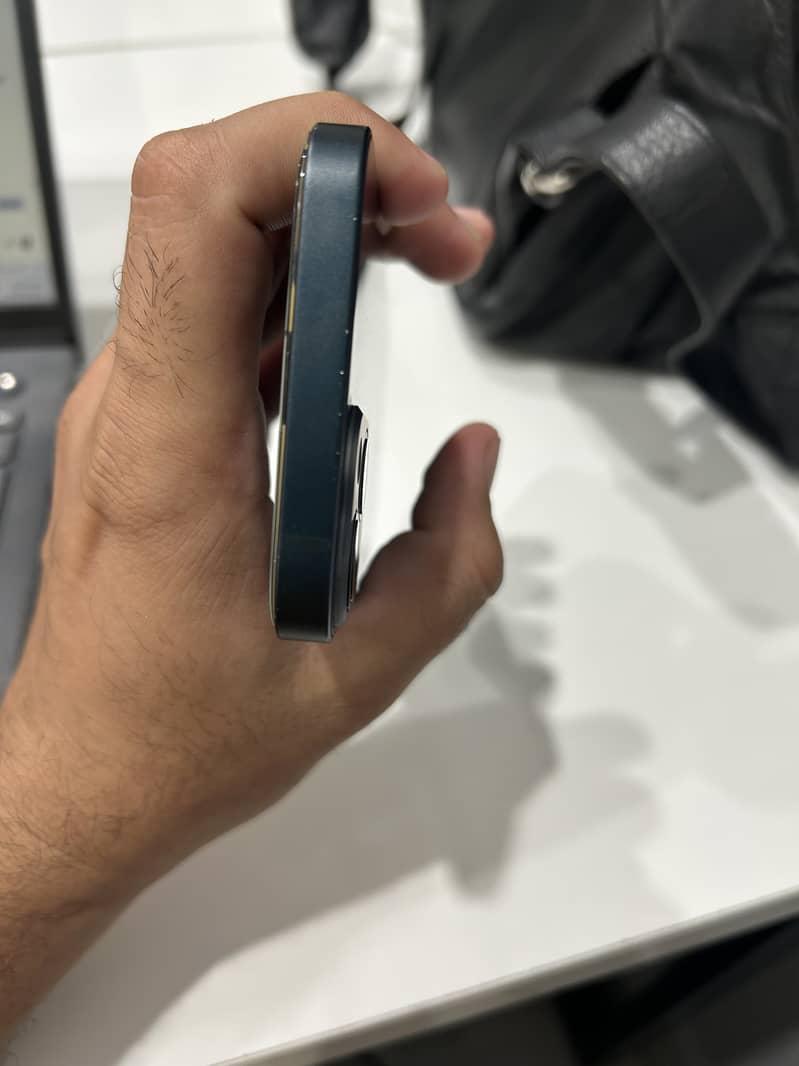 Apple iPhone 13 3