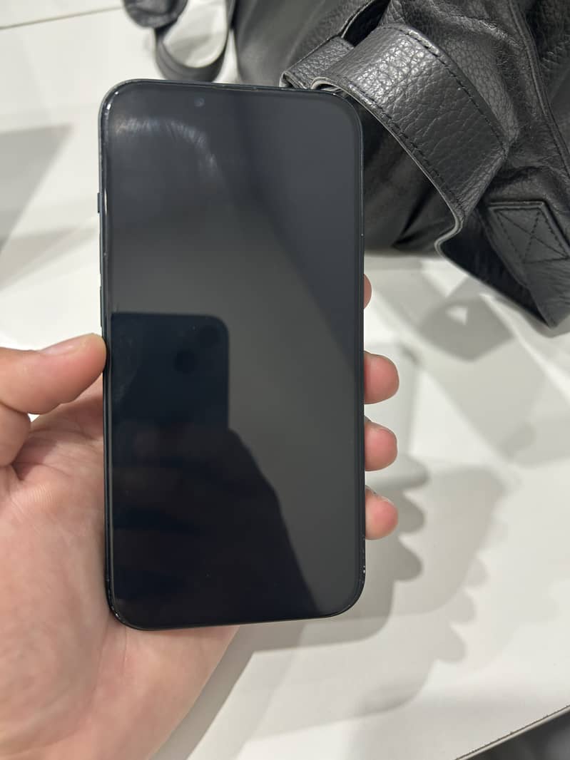 Apple iPhone 13 6