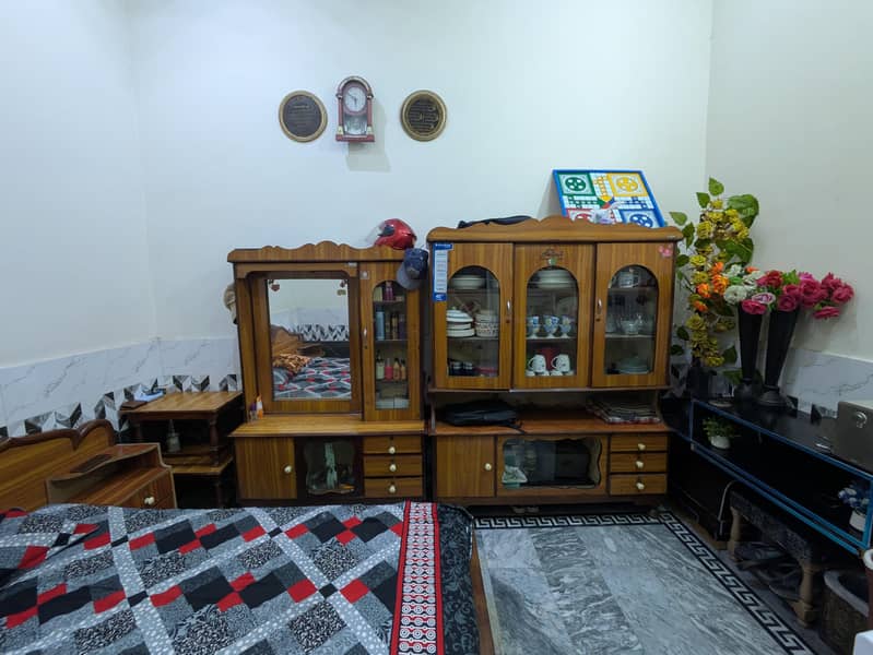 Double Bed, Dressing & Showcase Set 4