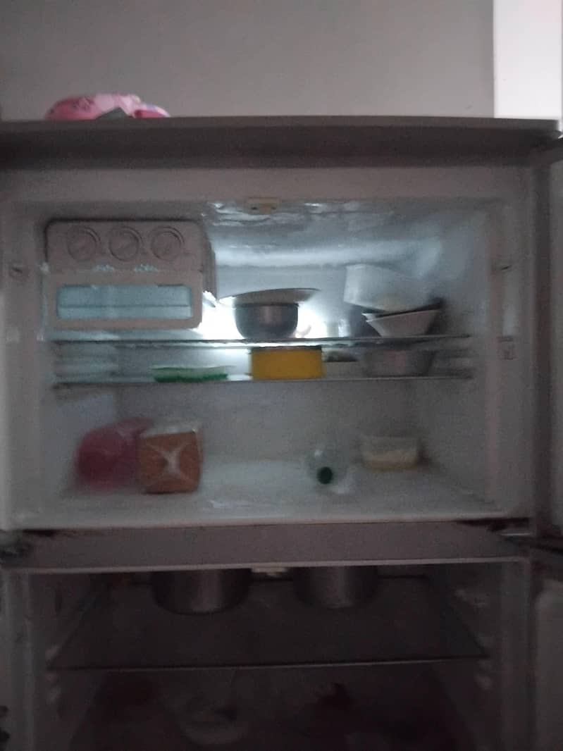 Dawlance refrigerator 1
