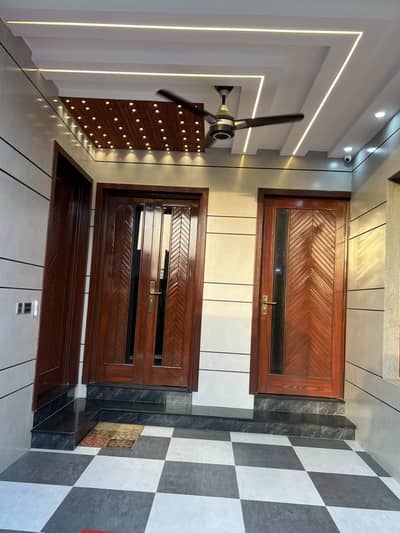 5 Marla Beautiful House For Sale In Central Park Housing Society Lahore