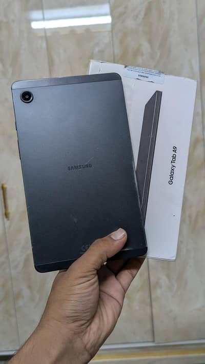 Samsung Galaxy Tab A9 4GB 64GB Original Box 9/10 Condition