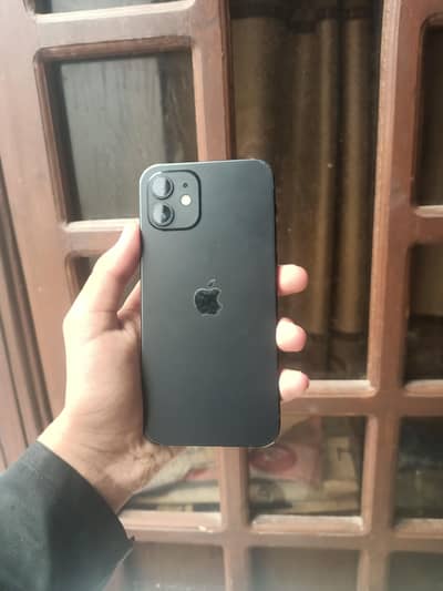 Apple iPhone 12. // 128 GB