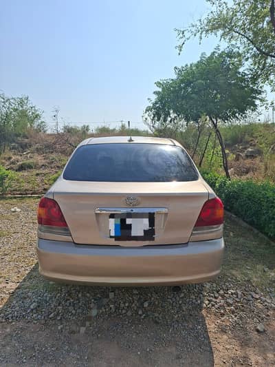 Toyota Platz 2003