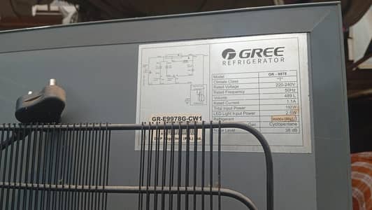 JUMBO size GREE  fridge.
