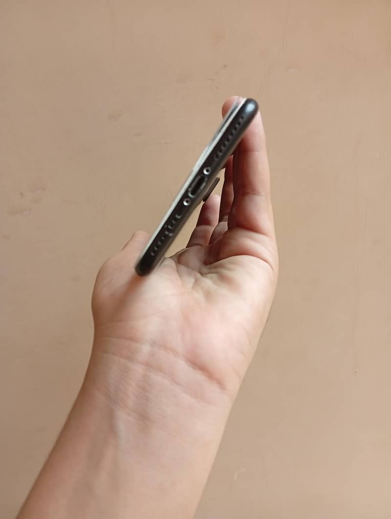 Apple iPhone 7 Plus 3