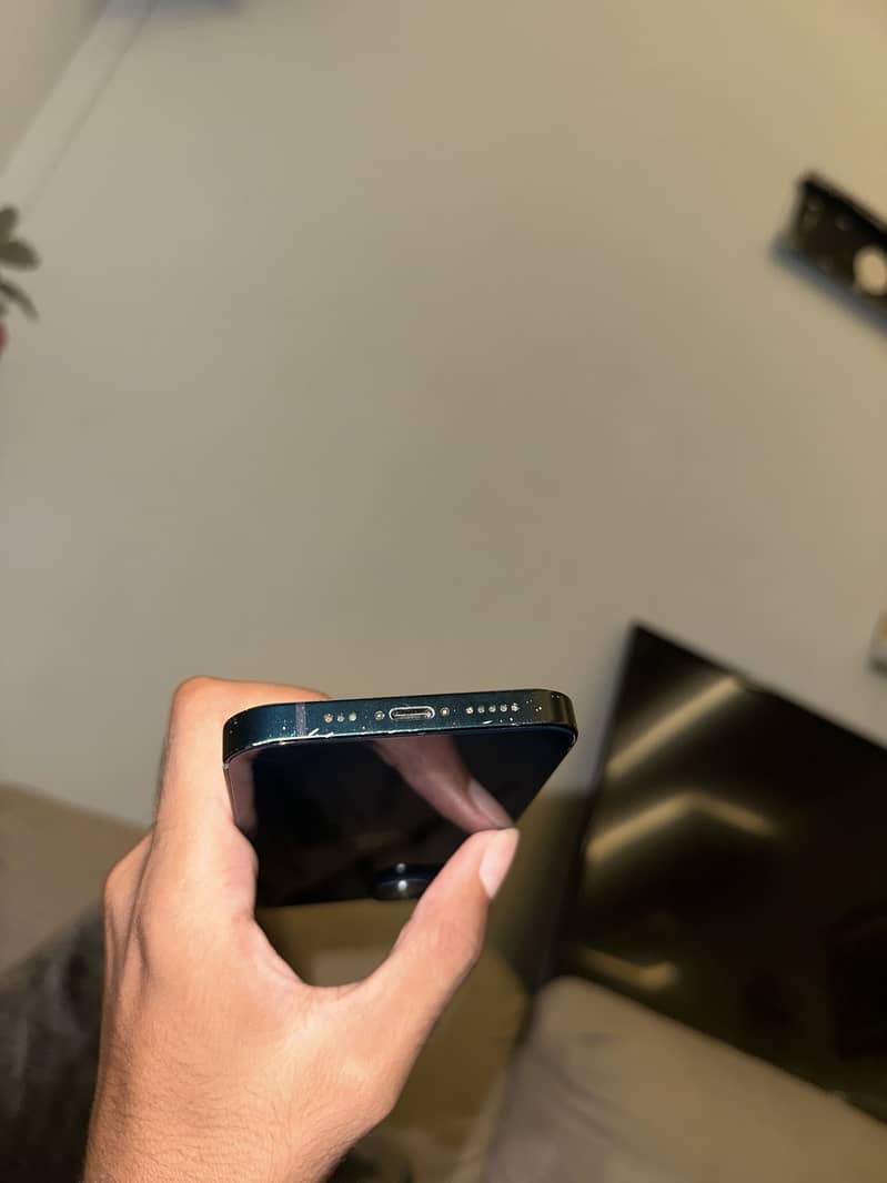 Apple iPhone 14 2