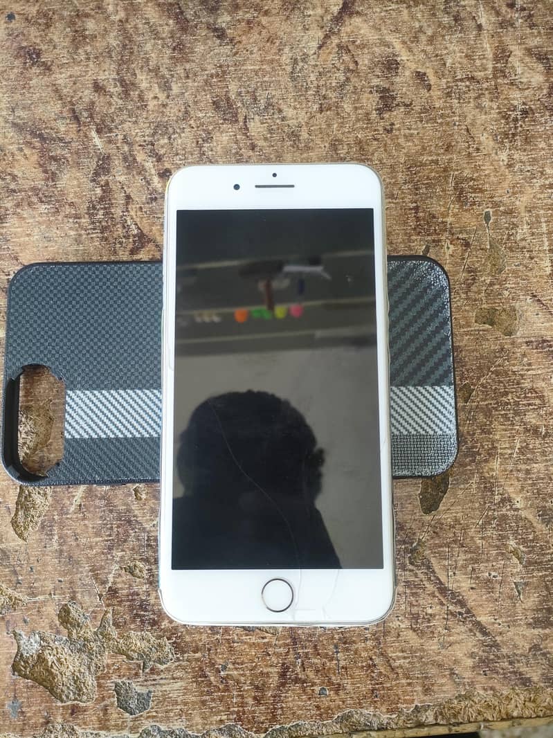 Apple iPhone 8 Plus 1