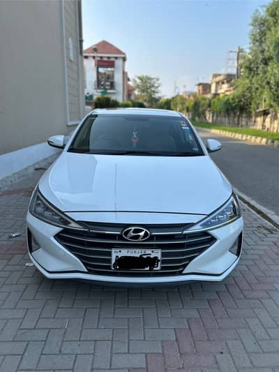 Hyundai Elantra 2022