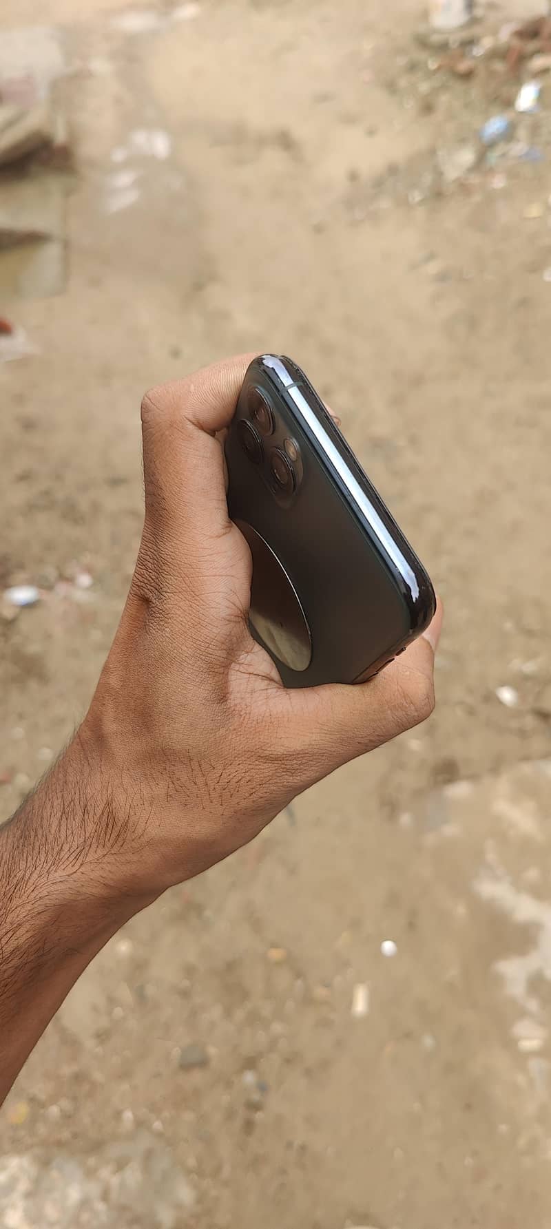 Apple iPhone 11 Pro Max 4