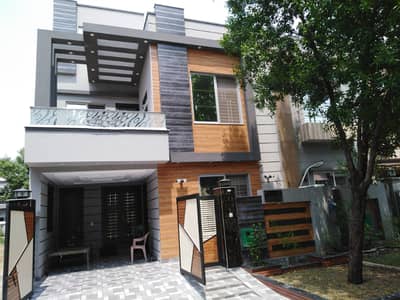 5 Marla Like New OutClass House For Rent In AA Block Sector D Bahria Town