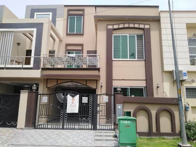 5 Marla Like New Out Class House For Rent In AA Block Sector D Bahria Town