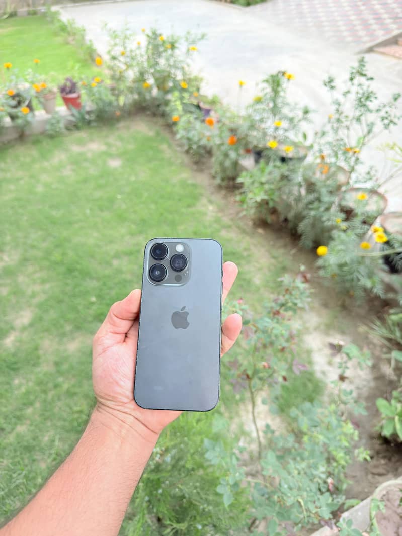 Apple iPhone 14 Pro 4