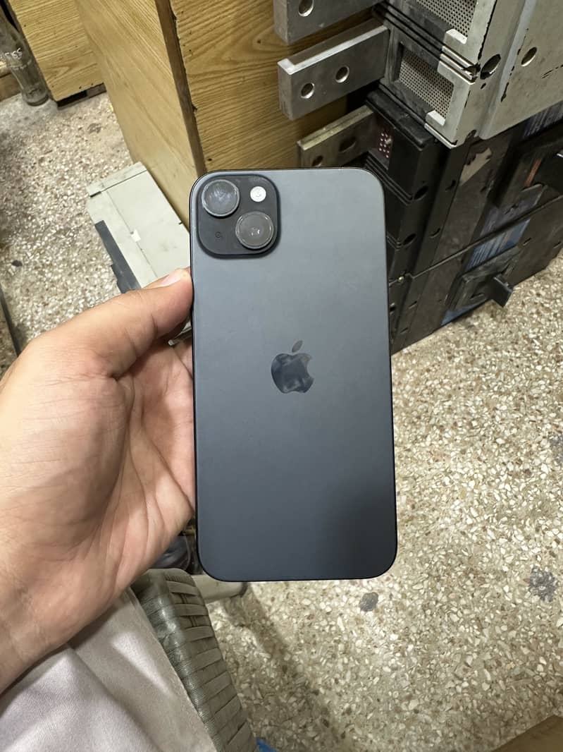 Apple iPhone 15 plus 4