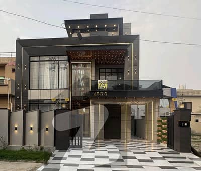 10 Marla Beautiful House For Sale In Central Park Housing Society Lahore