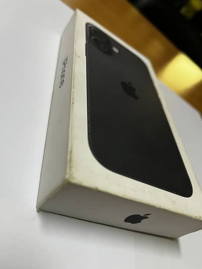 iPhone 16 128
