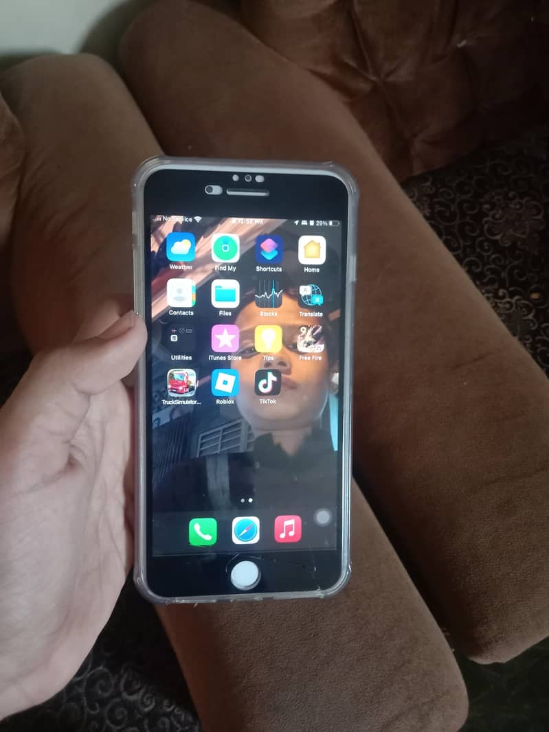 Apple iPhone 7 Plus 0