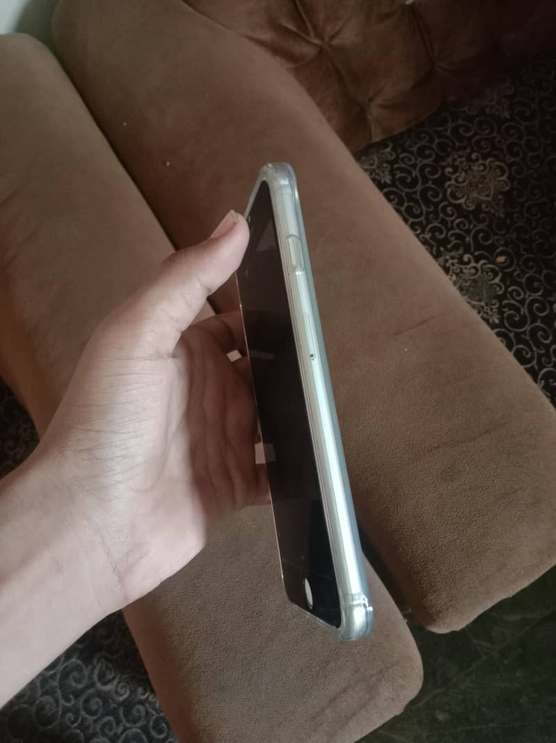 Apple iPhone 7 Plus 3
