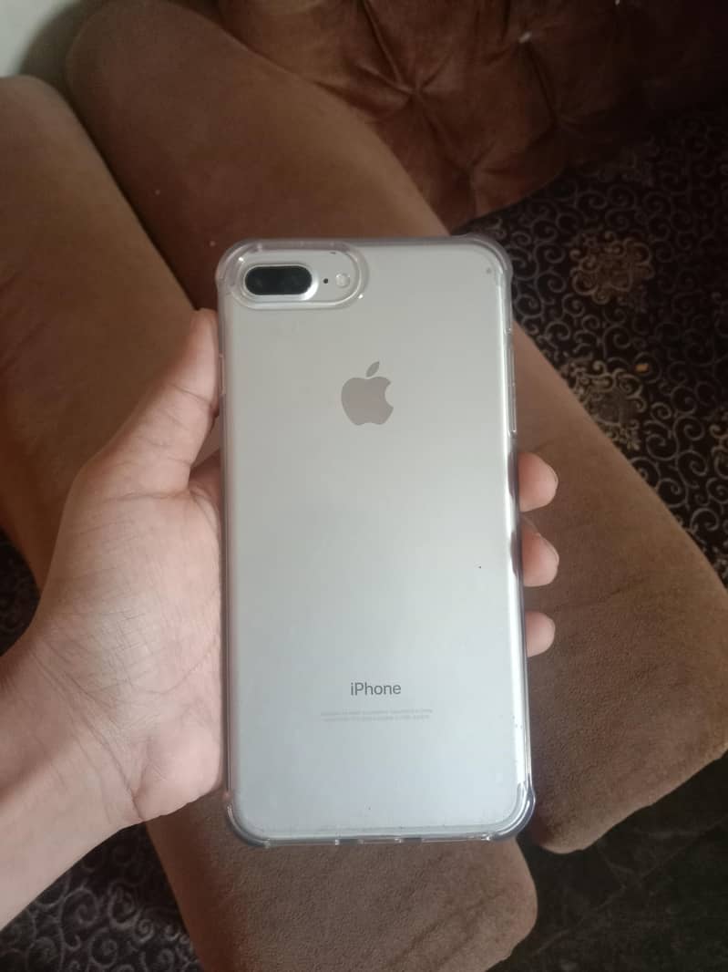 Apple iPhone 7 Plus 4