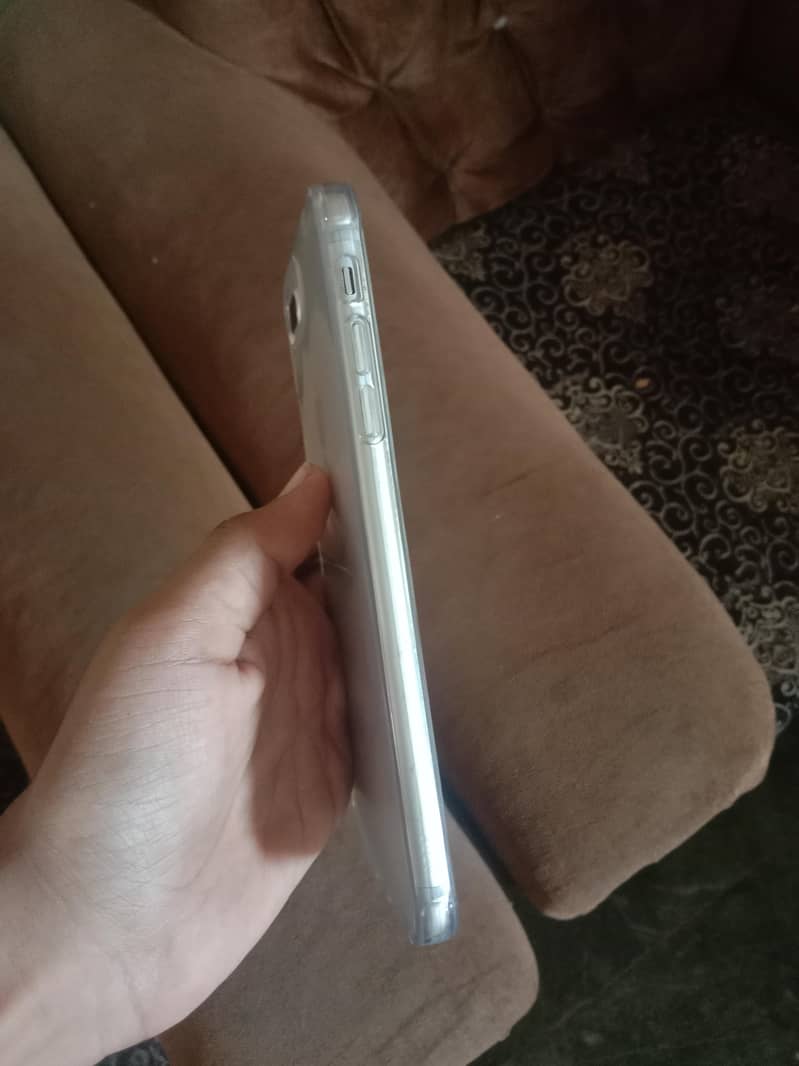 Apple iPhone 7 Plus 5