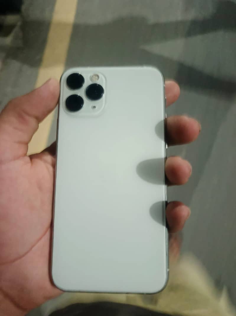 iPhone 11 Pro sim time 0