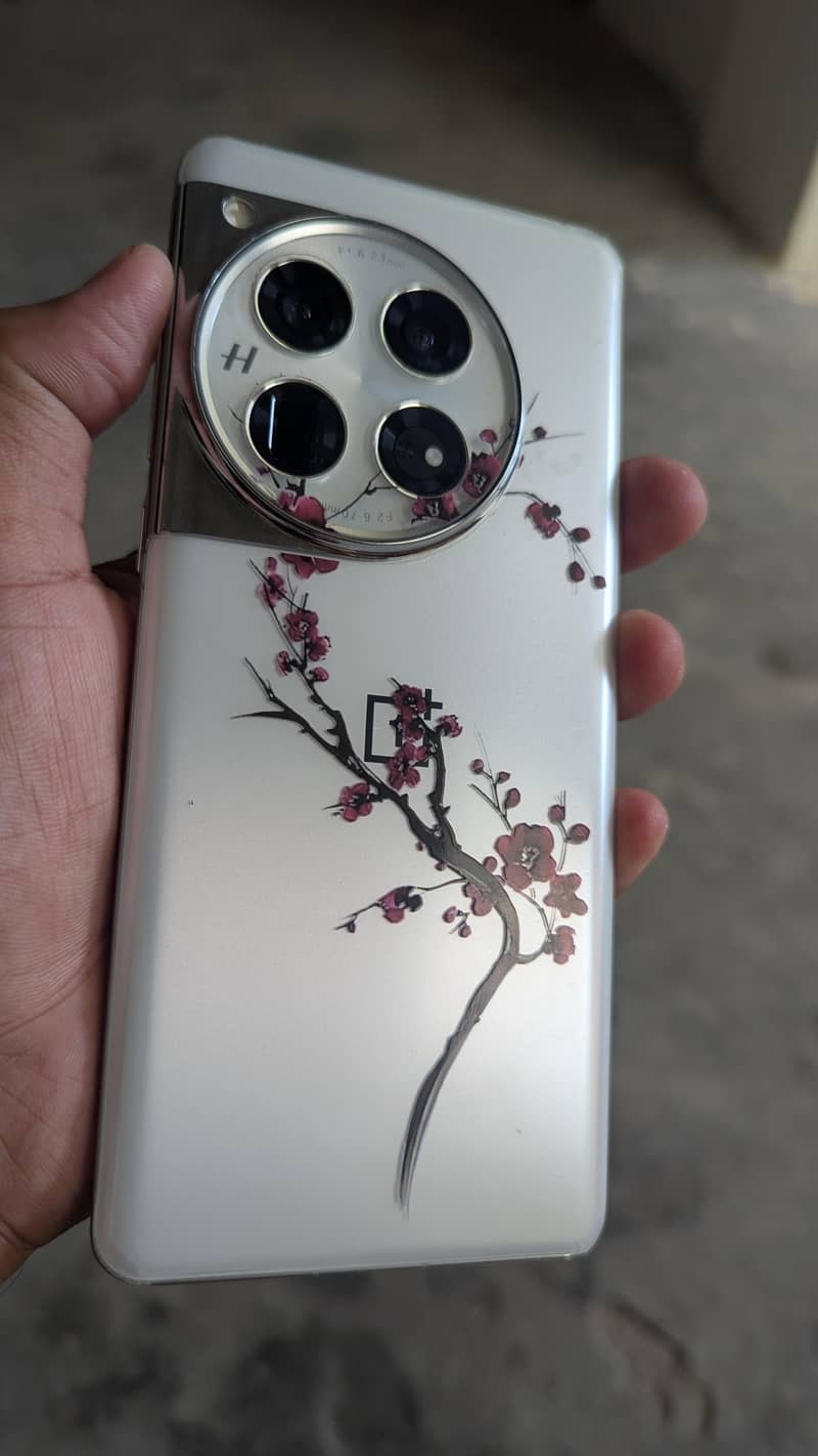 One Plus 12 4