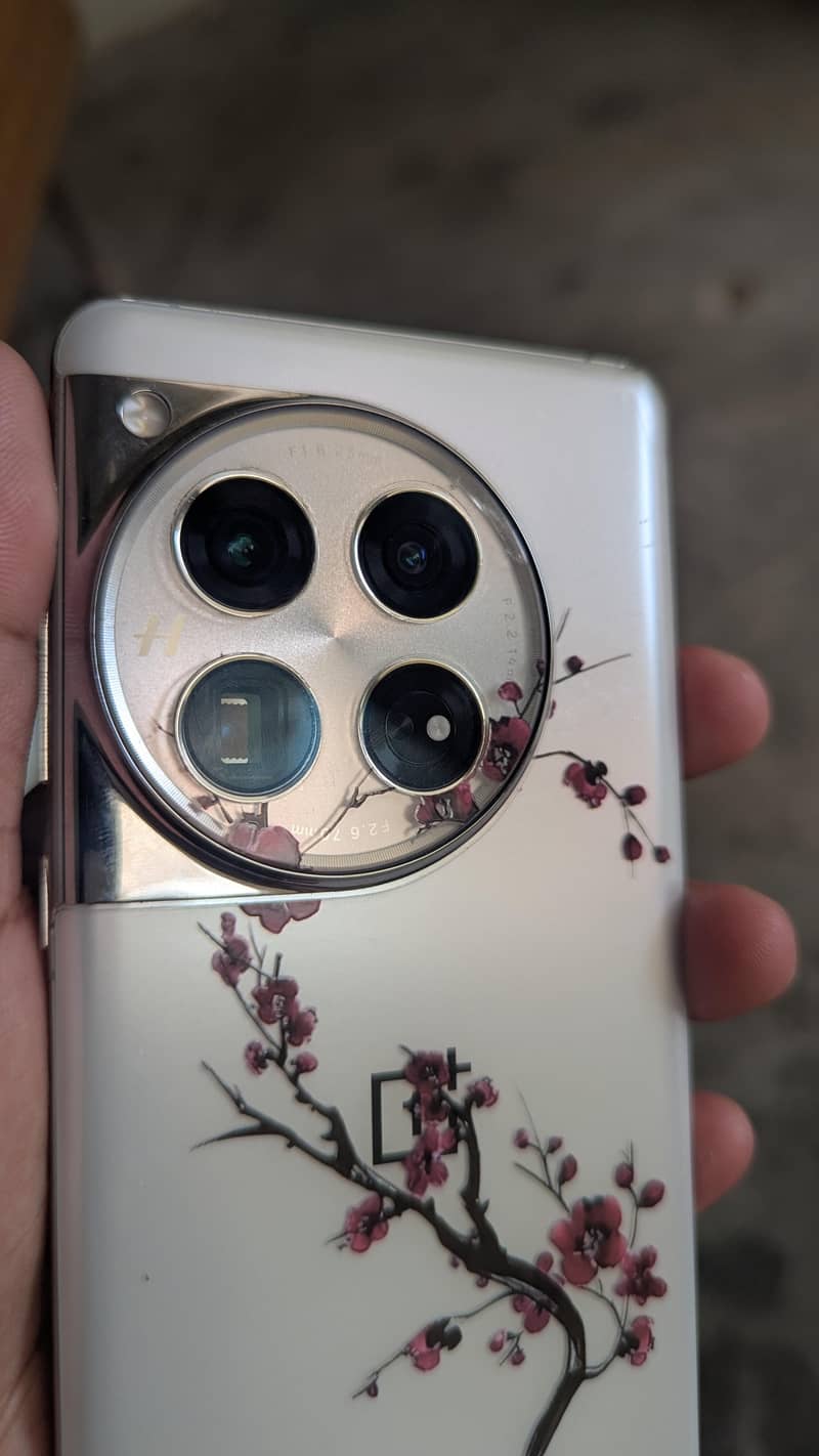 One Plus 12 5