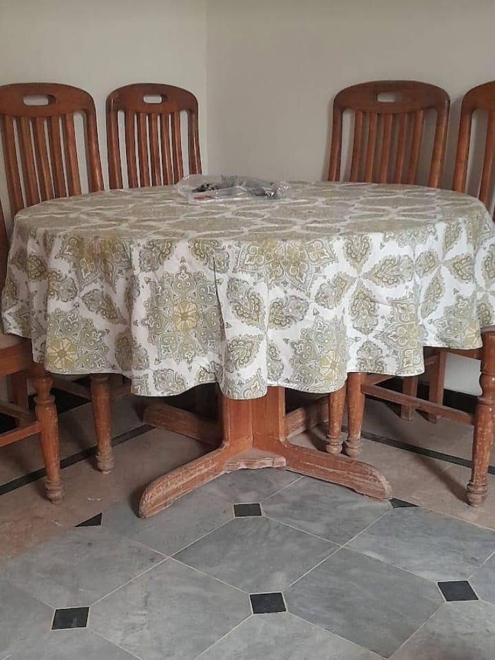 Wood dining table 0