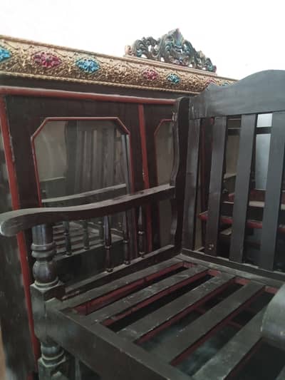 hoom furniture Sirf 2 month use new