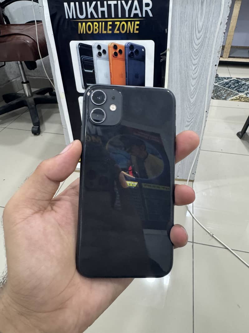 Apple iPhone 11 0